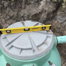 Septic System . Sistema Séptico .