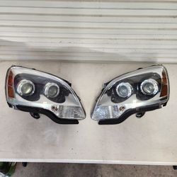 2007 To 2012 GMC Acadia Headlights 