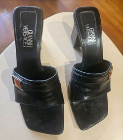 Vintage Gianni Versace Black Leather Mules Size 37 Made in Italy