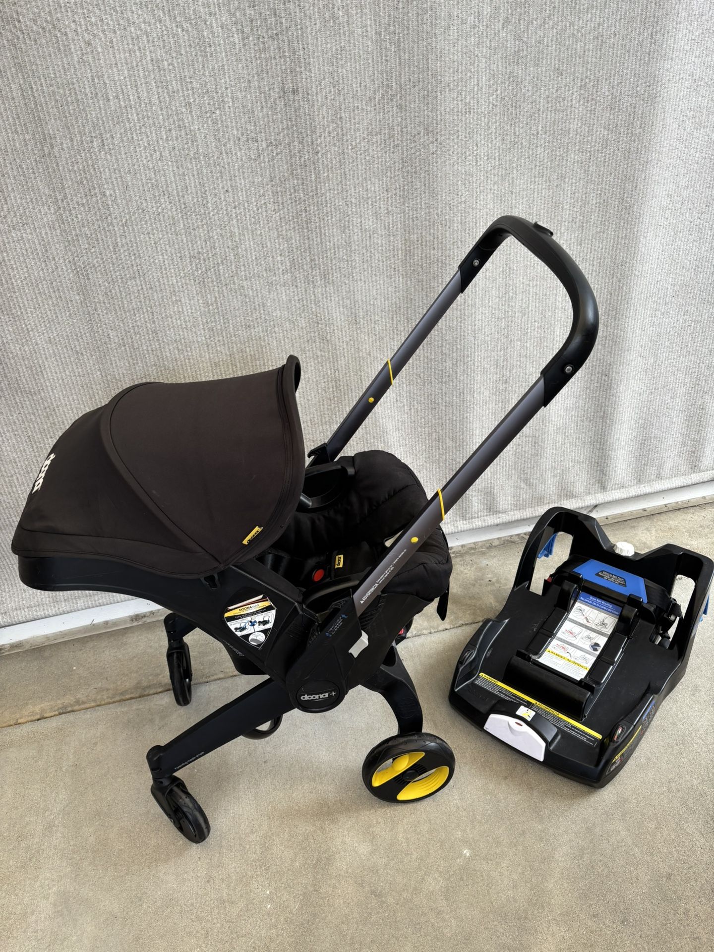 Doona Stroller/ Car Seat