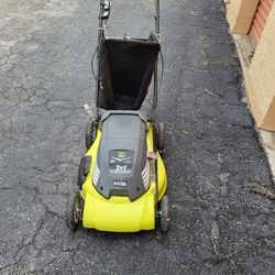 Electric lawn mower comes with no charger