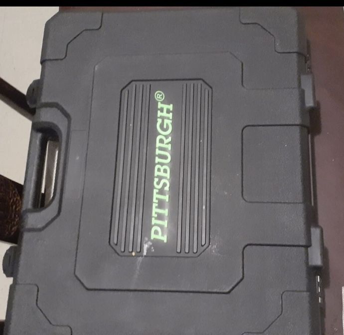 225pc Pittsburg Tool Set  