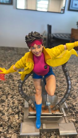 Jubilee, X-Men. Danger room PVC figure.