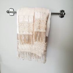 Fine Towel Set