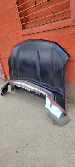 22 up chevy silverado 1500 front bumper and grille