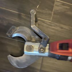 Milwaukee wire cutters