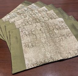 Set of 5 Green and Gold Asian Calligraphy Placemats