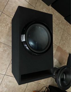15” Rockford Fosgate subwoofer in brand new double baffle box