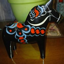 Black Sweeden Dala Horse 