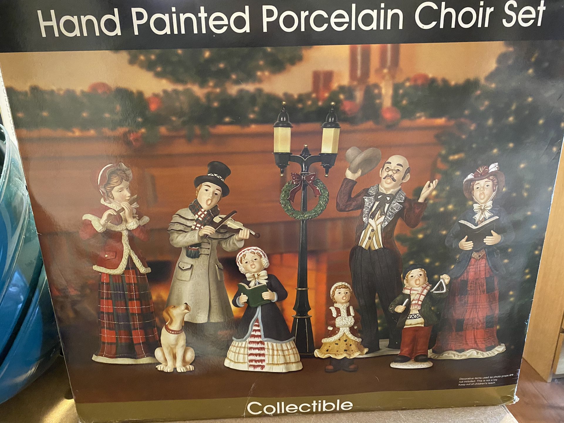 <<PENDING PICK-UP>> CHRISTMAS: Hand Painted Porcelain Choir Set