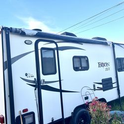 2015 ECON Travel Trailer- 6500 O.B.O