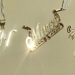 14k gold initial letter name plates 14k oro inicial letra placa nombre R N Marco Maria