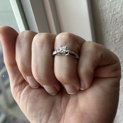 Stunning PLATINUM Princess Cut Diamond Ring For Sale