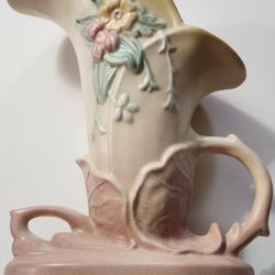 VINTAGE HULL ART POTTERY VASE 10-8 1 /2 W/ HANDLES MATTE  PINK /Yellow