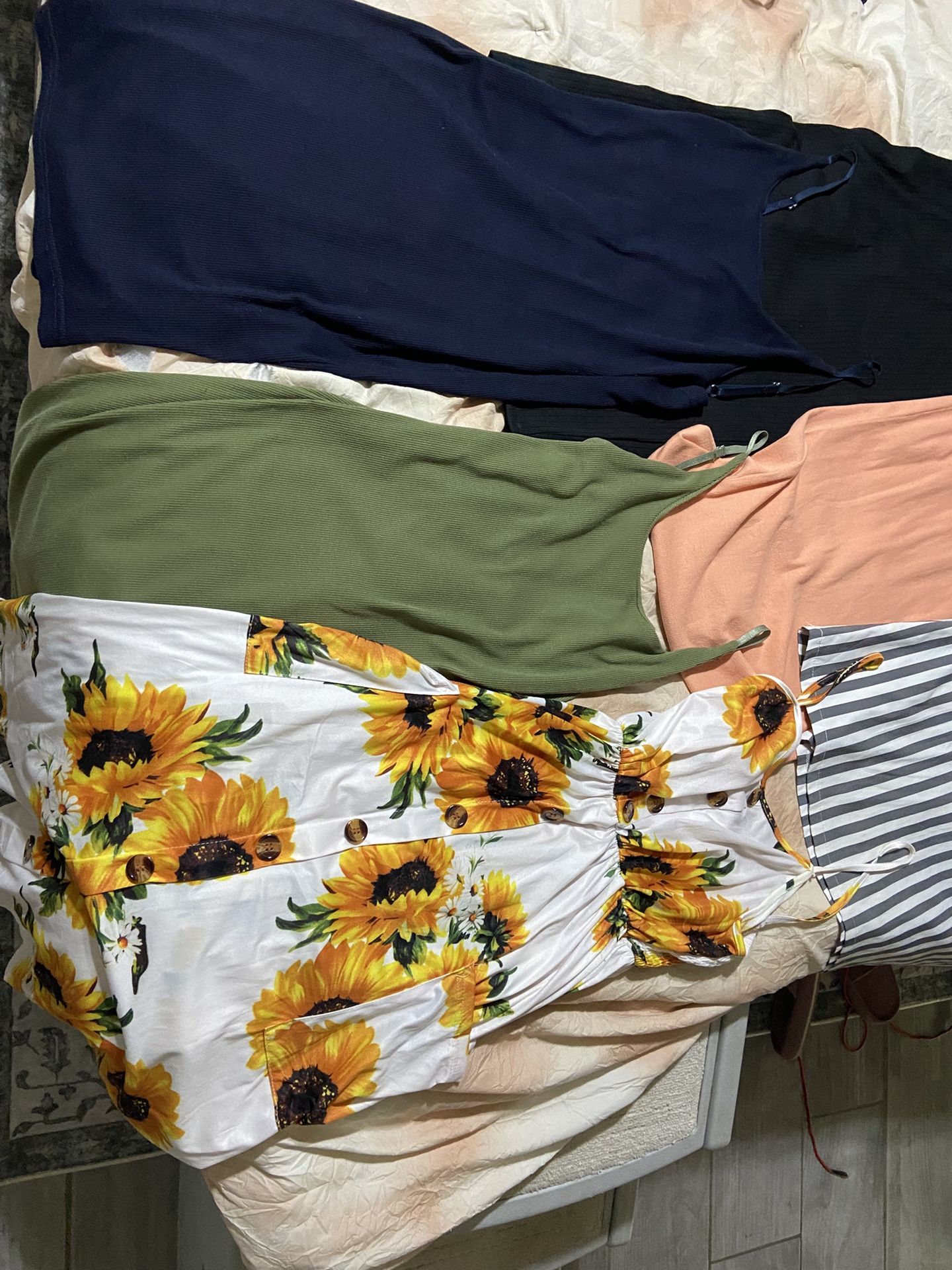 Hardly Worn Cute Summer Dresses, Spaghetti Strap Dresses, Skirt, Coverups And Fringe Brown Blouses 