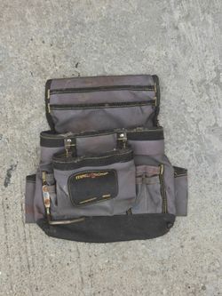Magno Grip 12-pocket magnetic tool pouch
