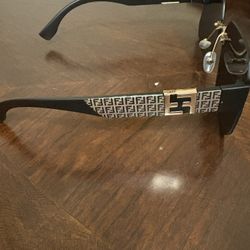 Good Condition Sunglasses For Sale 
