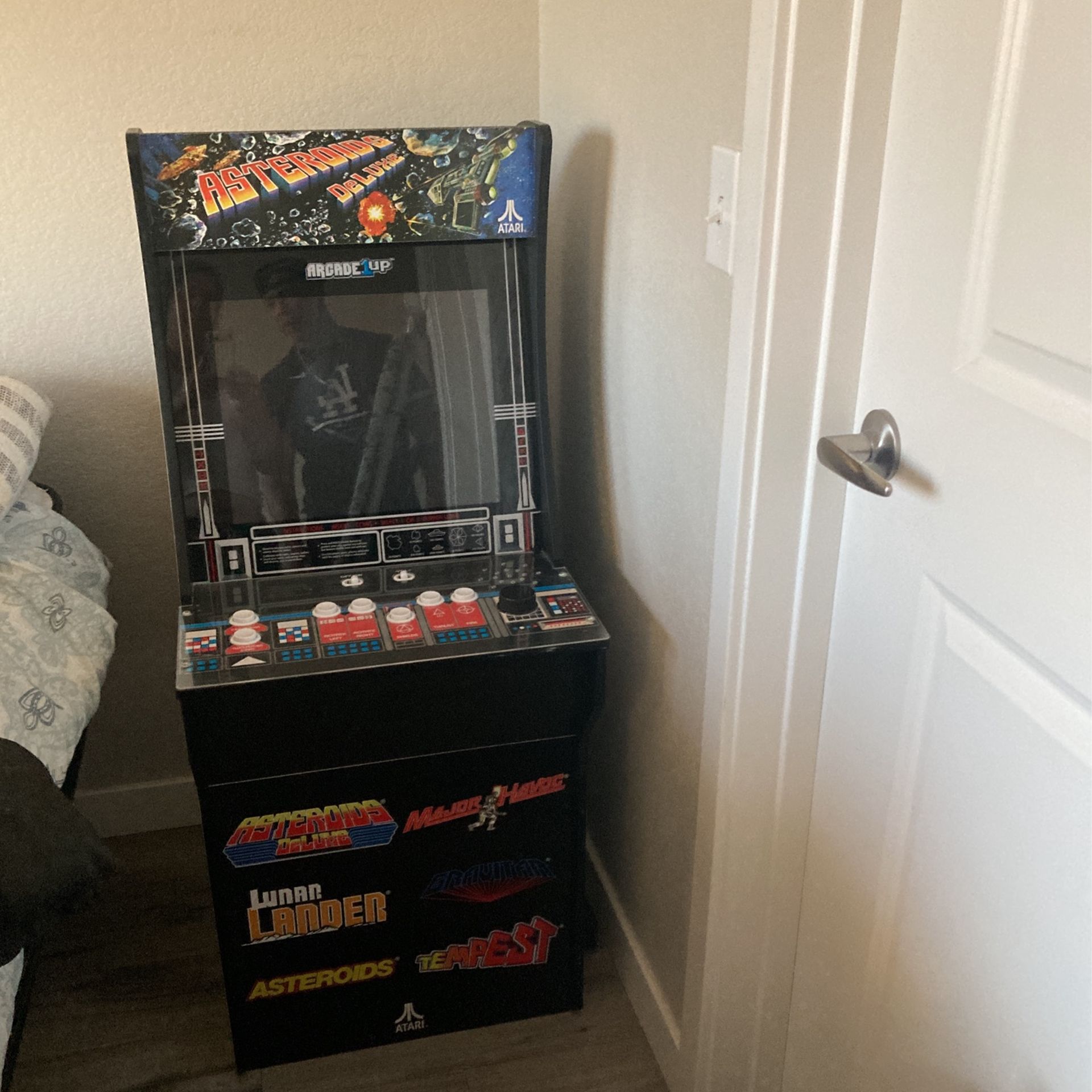 Asteroid Deluxe Arcade Up
