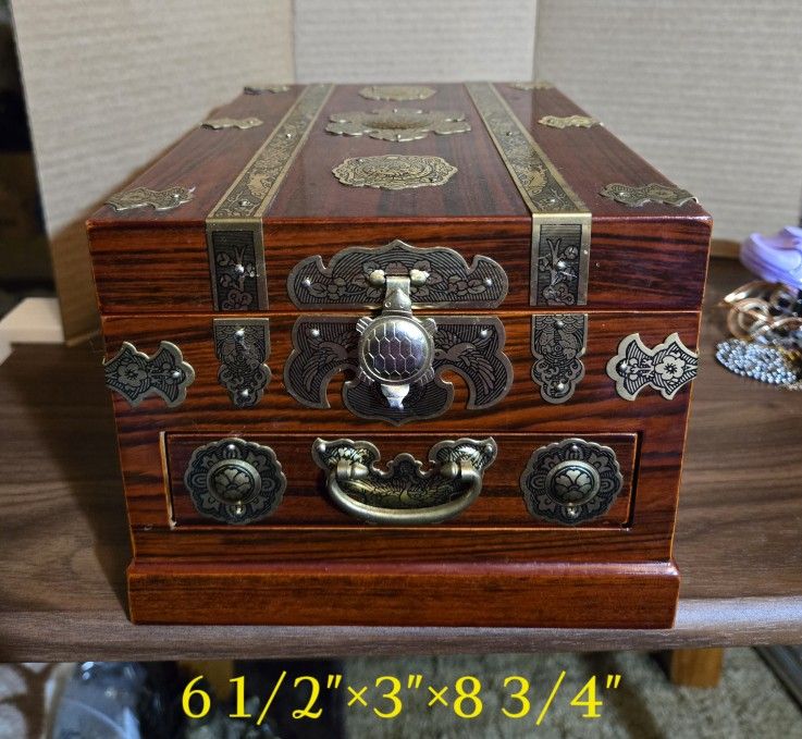 Ornate Asian Vintage Red Lacquer Jewelry Box