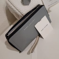 Marc Jacobs Continental Wallet Wristlet Marshmallow/Gray/Black New With Tags Available Until 2/22