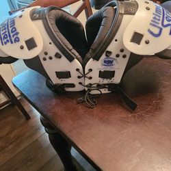Football Shoulder Pads Medium Youth Size 