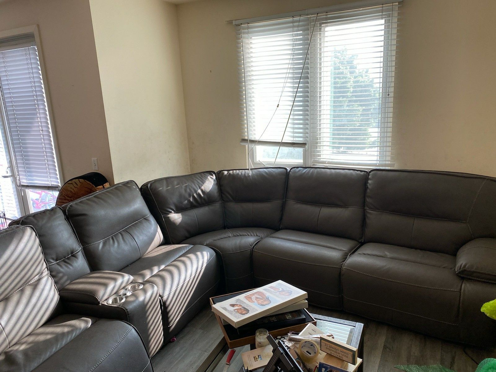 Couches sectional
