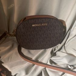 MICHAEL KORS BAG