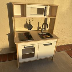 IKEA Kid Kitchen