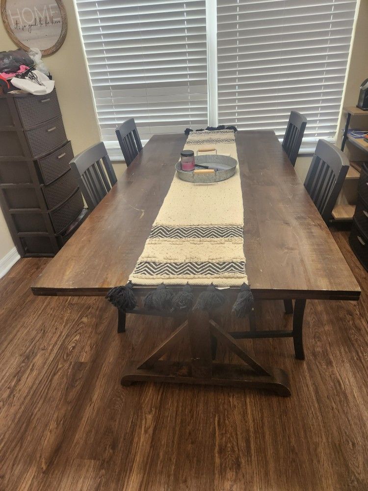 Farmhouse Table W/4 Chairs