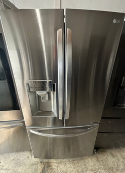 LG FrenchDoor Refrigerator Stainless IceMaker