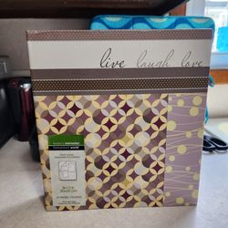 60 page Live Laugh Love photo album by Pinnacle Frames & Accents