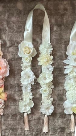 Graduation leis