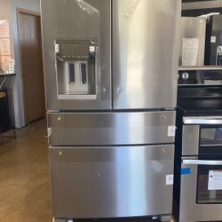 Whirlpool Set Electric Stove And Fridge 