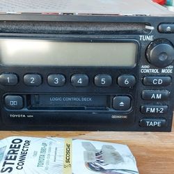 Toyota 16814 Radio, Tape Deck, & CD Player