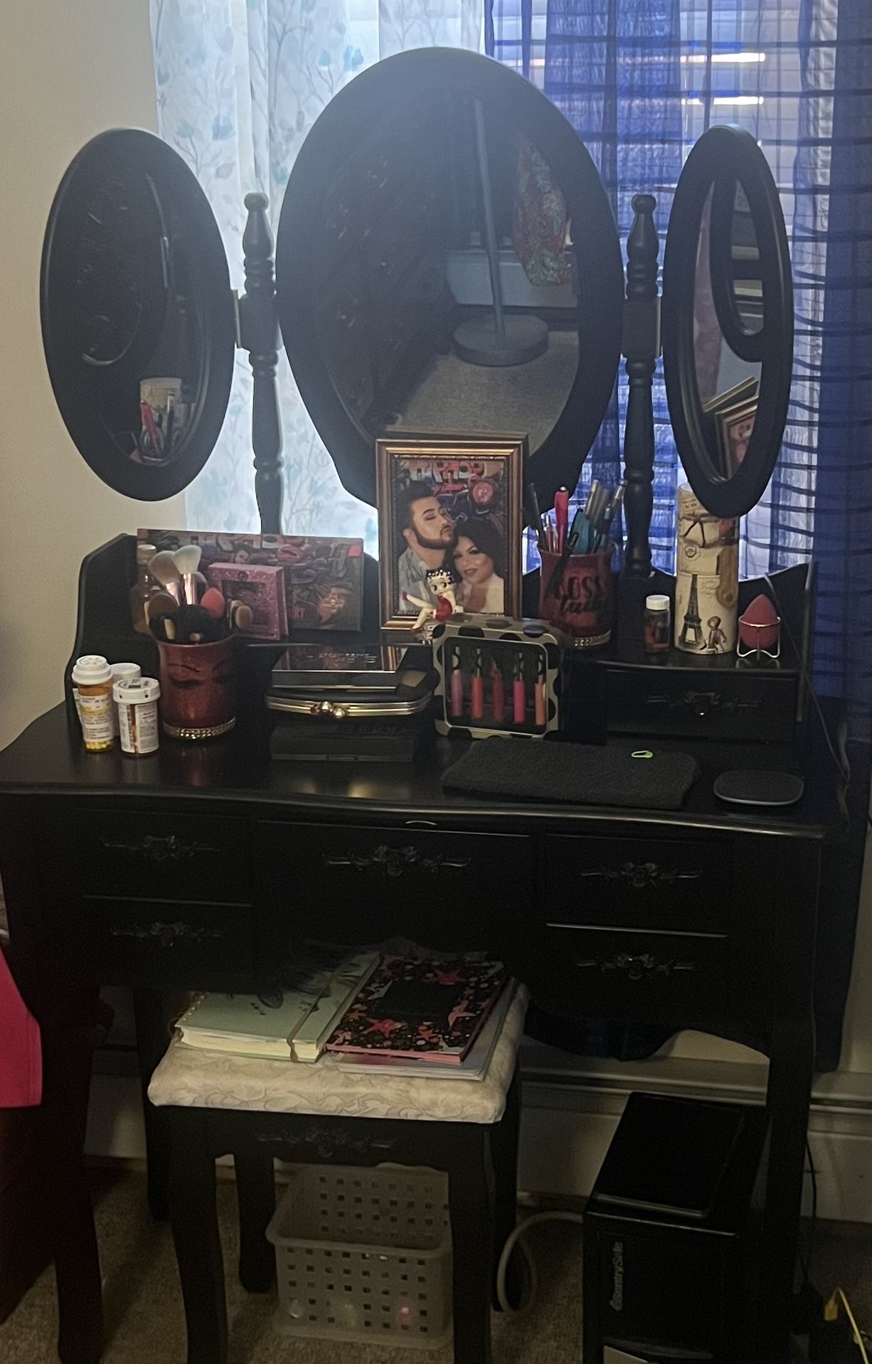 Make Up Vanity