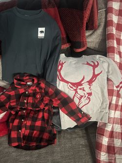 Size 5,6/7 Holiday Flannel And Sweatshirt