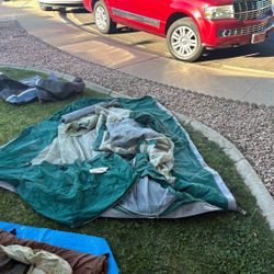 Tent - Coleman - Sleeps 3