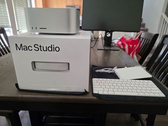 Complete Apple Mac Studio M2 Max Desktop Setup - 32GB RAM / 512GB SSD + Magic Keyboard & Trackpad (Renewable AppleCare+!)