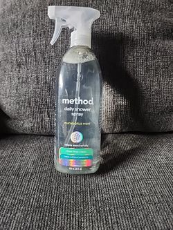 Method daily shower spray in Eucalyptus mint