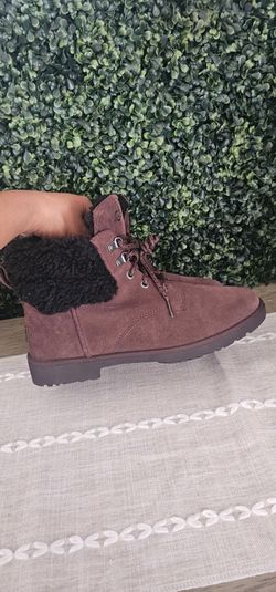 Women's UGG boots