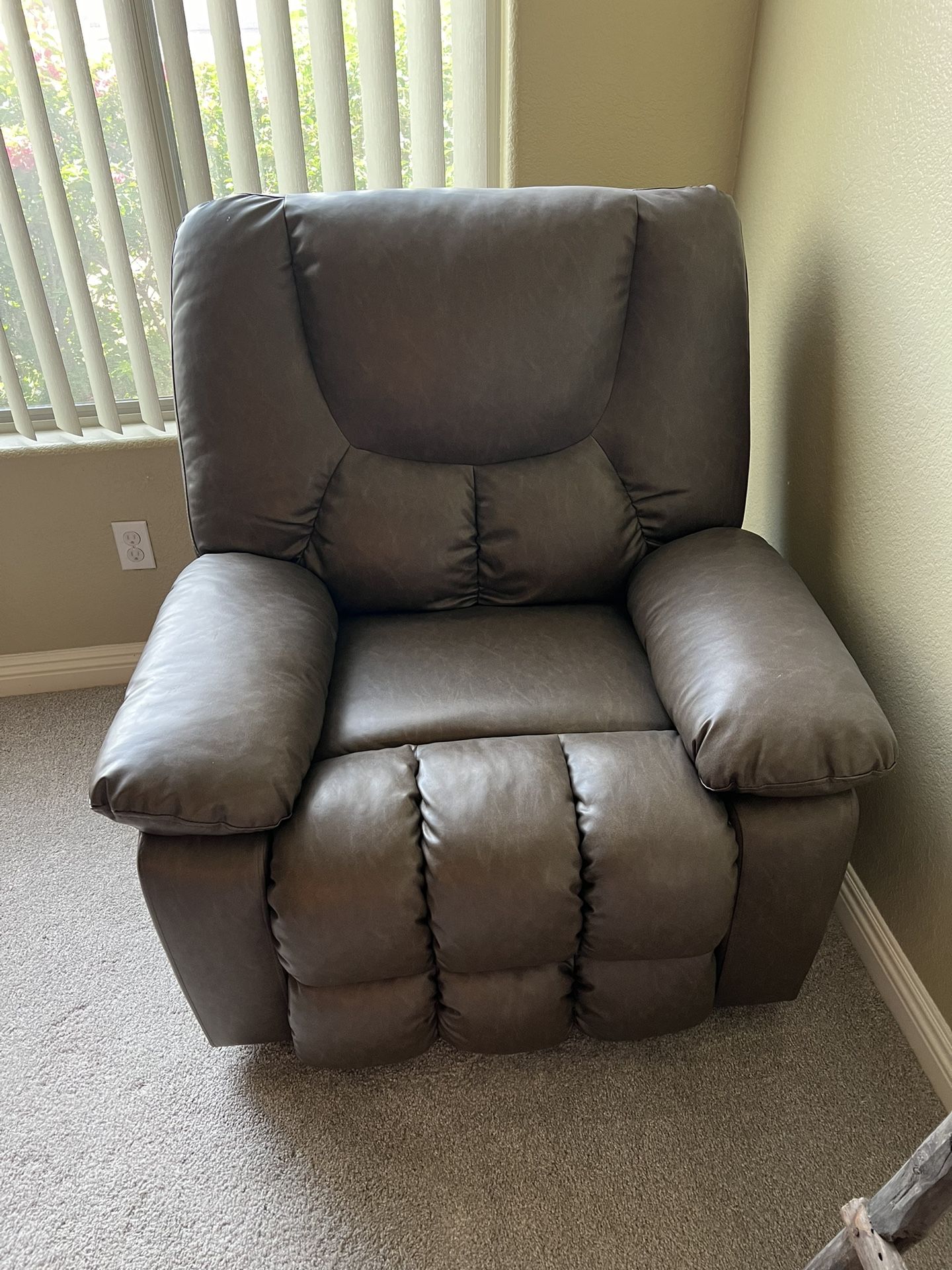 Serta Big Comfortable Recliner Faux Leather Brown
