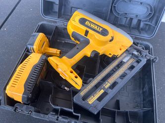 DeWalt DC618 Cordless Framing Nailer