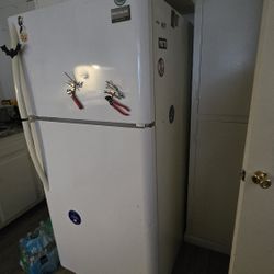 Frigidaire Refrigerator