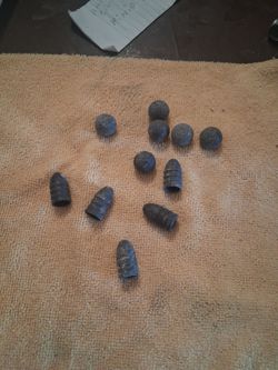 Civil War minie balls +musket  balls.