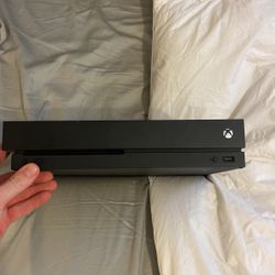 Xbox One X 1 Tb With Elite Controller