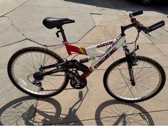 Arrow pacific mountain bike in excellent condition     Good brakes  good tires  speeds  good frame  ready to ride