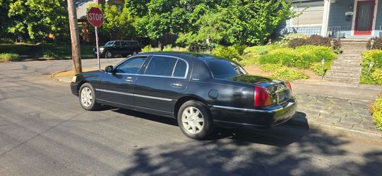 2011 Lincoln Town Car Executive