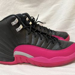 JORDAN 12 Retro, size 9.5Y