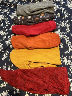 Toddler sweaters and hoodies, 4T. 6 Pieces For $12