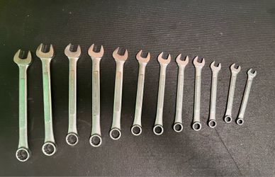 Like New CRAFTSMAN12 Piece Metric Combination Wrench Set